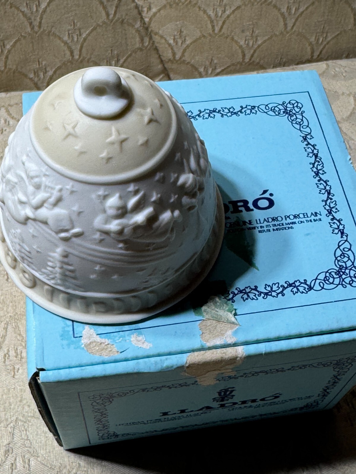 Lladro 1989 Christmas Bell # 5.525 – 3.0 Inch Tall