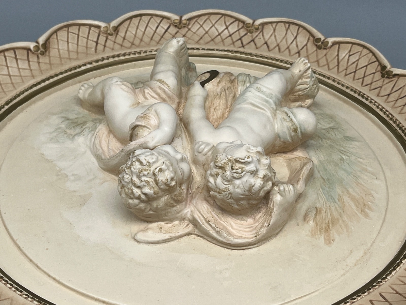 VTG Alexander Backer Chalkware Cherubs Raised Relief Scalloped Wall Plaque