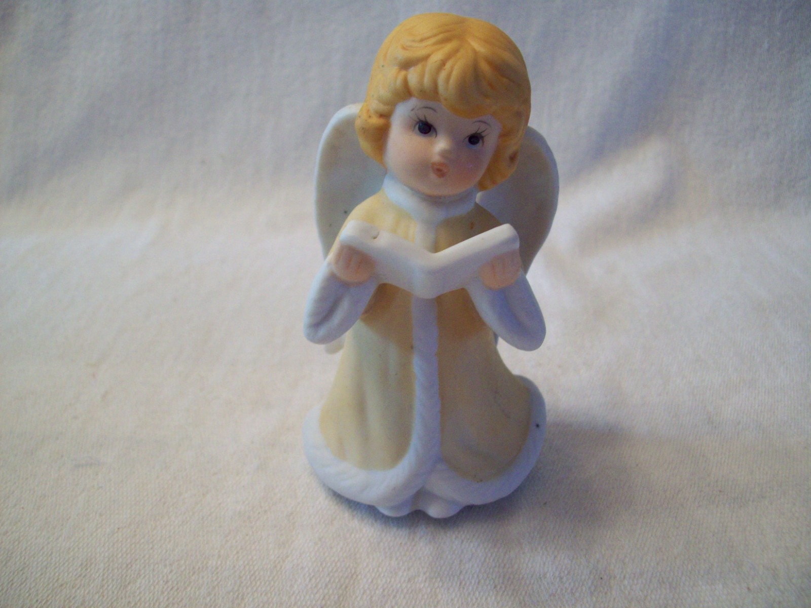 Vtg. Homco Porcelain Bisque Angle Figurine From 1980’s #5557