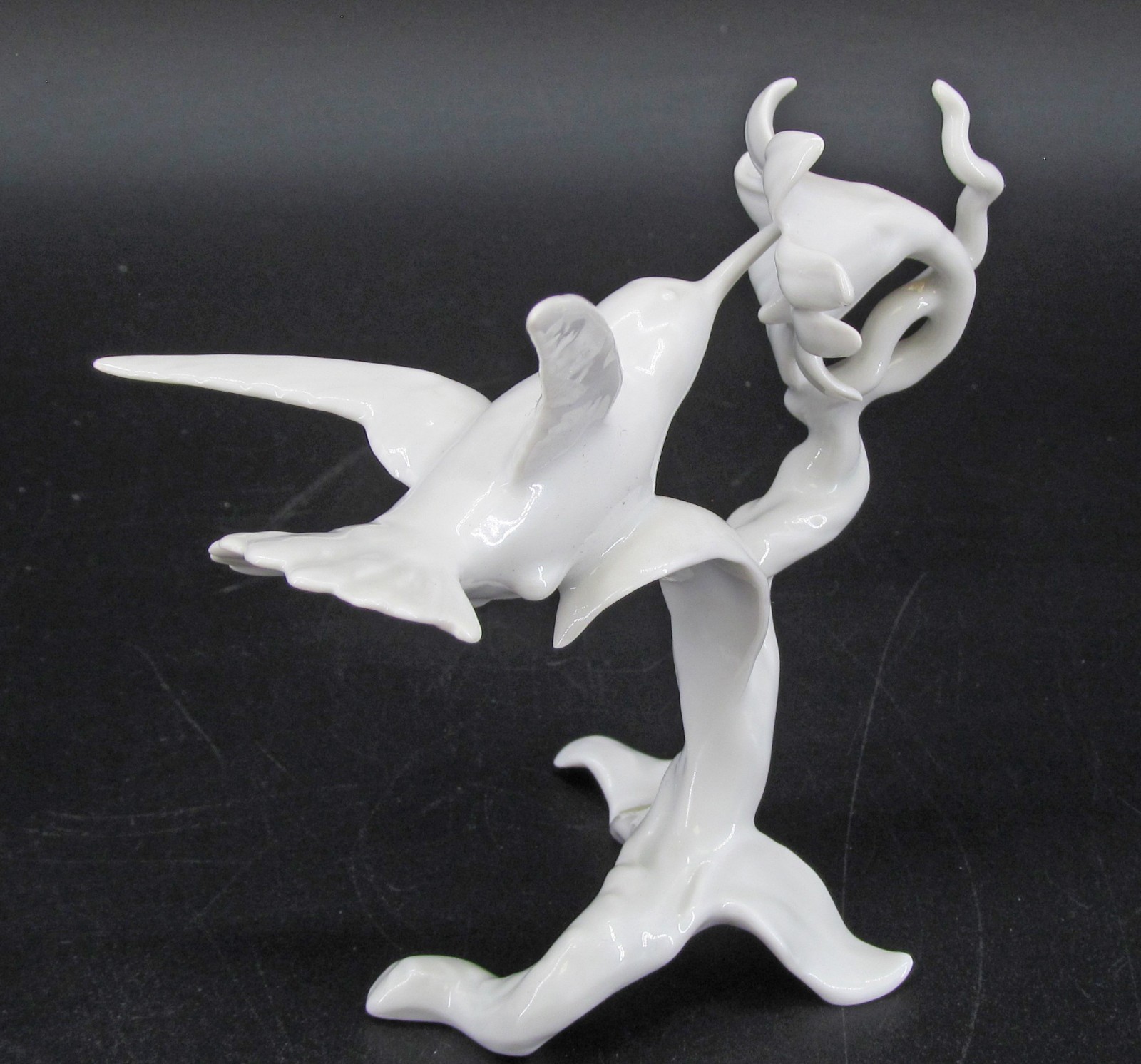 EHI KAISER WEST GERMANY 323 HUMMINGBIRD FIGURINE WHITE PORCELAIN 4 3/4″ TALL