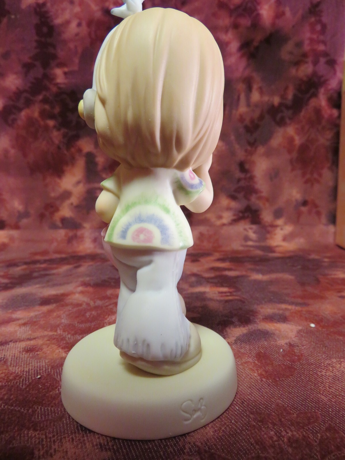 Precious Moments- #104281 -“CARRY A SONG IN YOUR HEART”-Girl Wearing Walkman-NIB