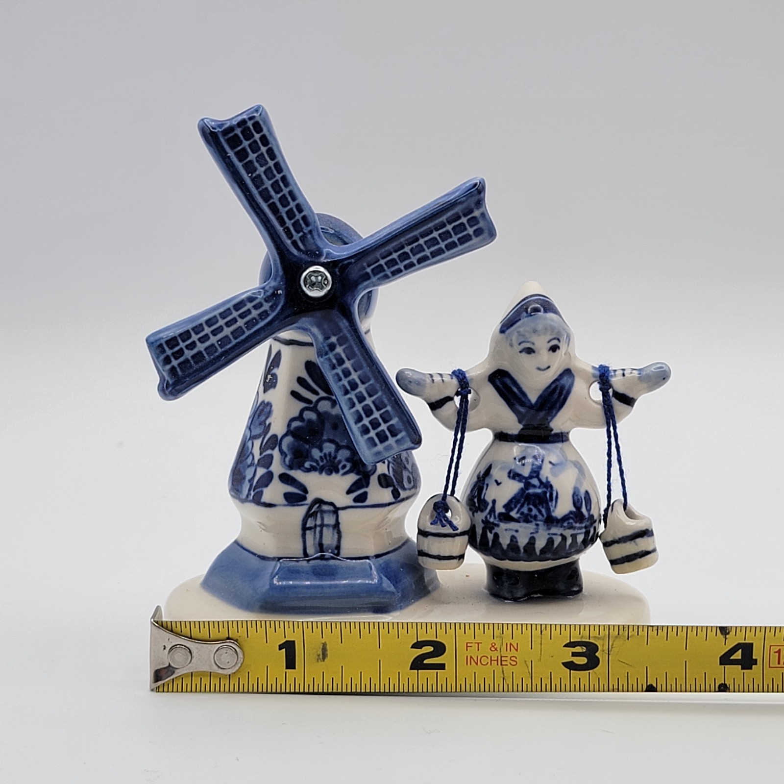 Delft Blue Aruba Windmill Milkmaid Figurine Spinning Blades (Pre-Owned)