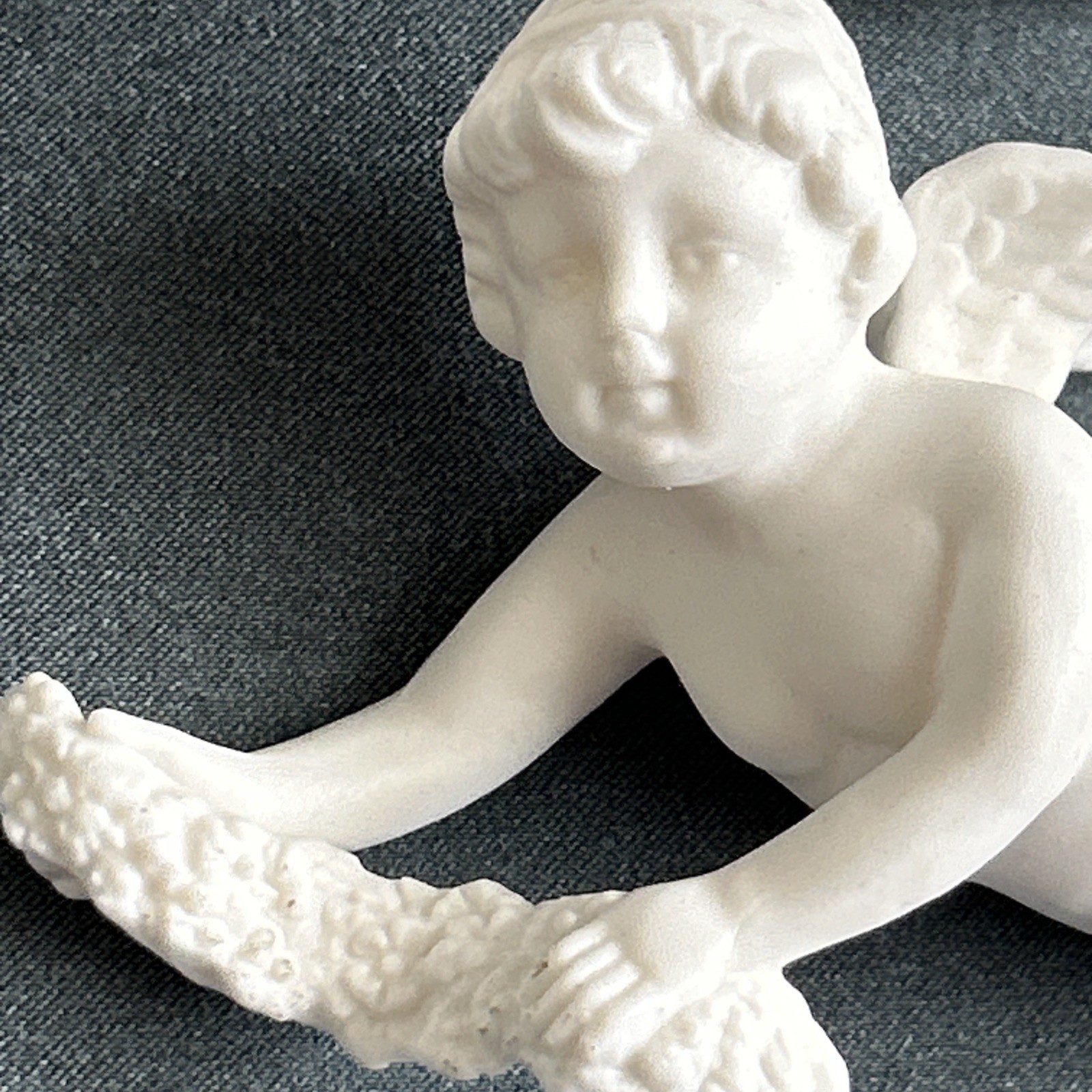 Vintage ARCO 2 Winged Angel Cherub Figurines W/ Clips Bisque Porcelain Japan 6”