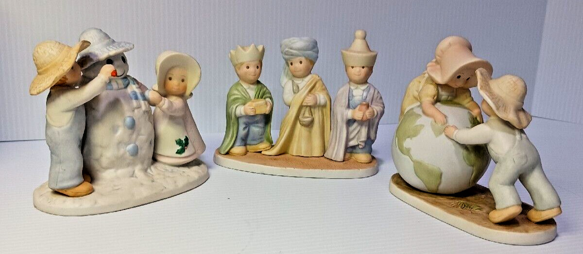 Circle Of Friends, We Three Kings, Snow Play, & On Top Of The World