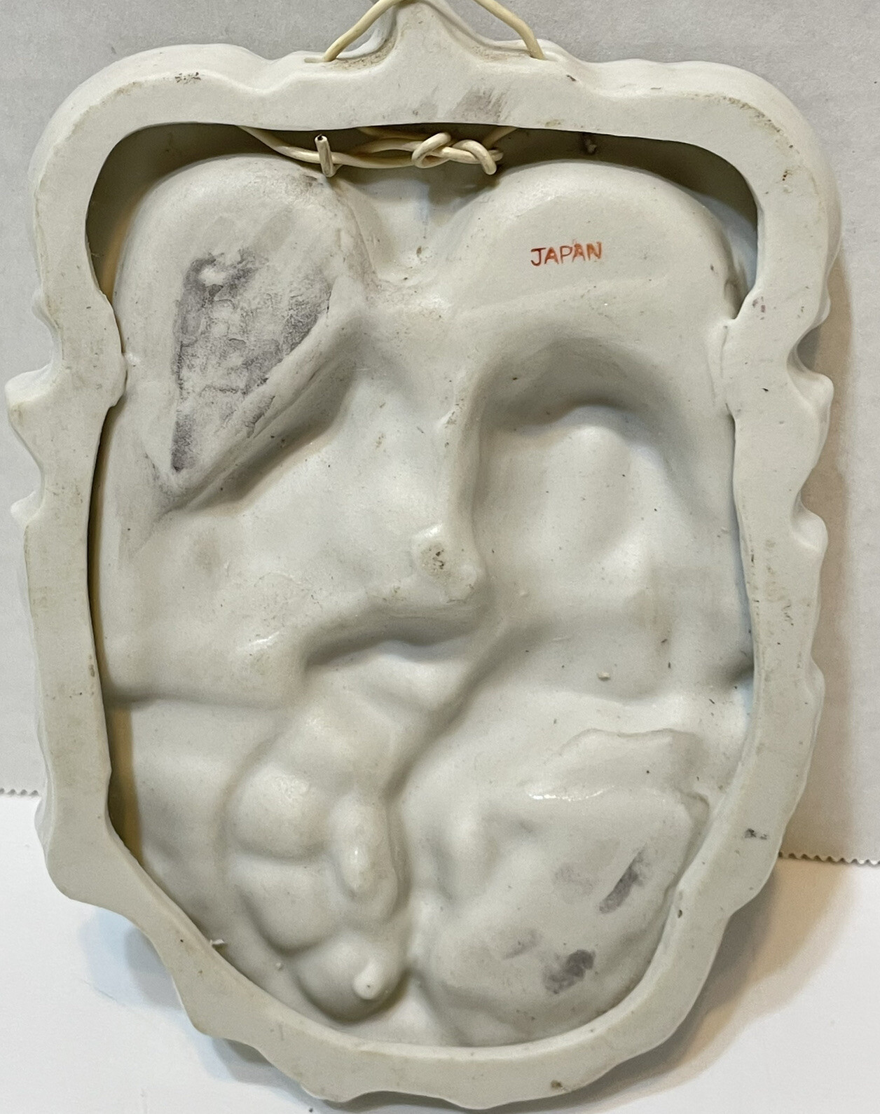 Vintage Porcelain 3D Wall Plaque Hand Painted Man and Woman 6.75 x 4.75″ Japan