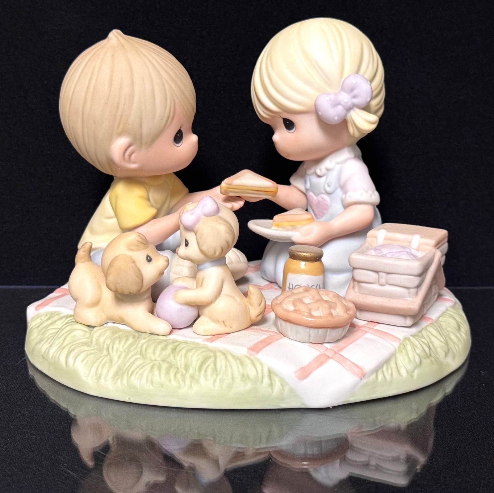 Precious Moments by Enesco Figurine Life’s A Picnic With My Honey 2006