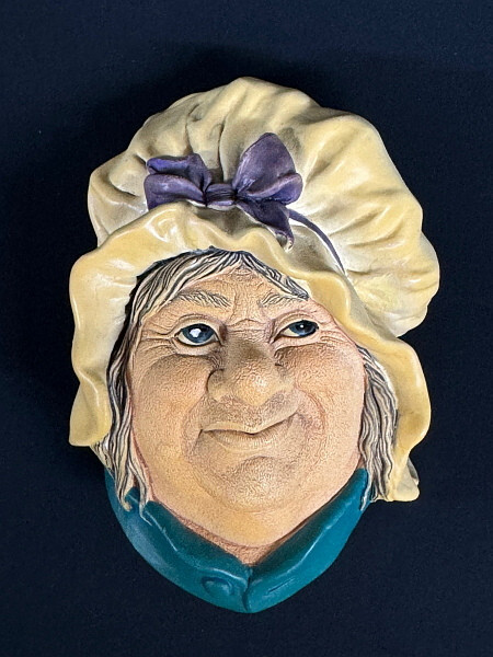 BOSSONS – SARAH GAMP WITH ORIGINAL BOX