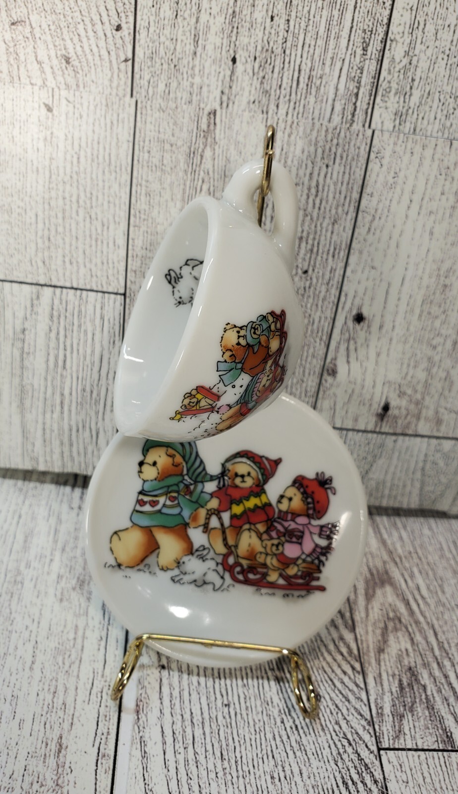 LM1 Lucy & Me Rigg Christmas Sledding Bears mini Cup & Saucer With Metal Stand