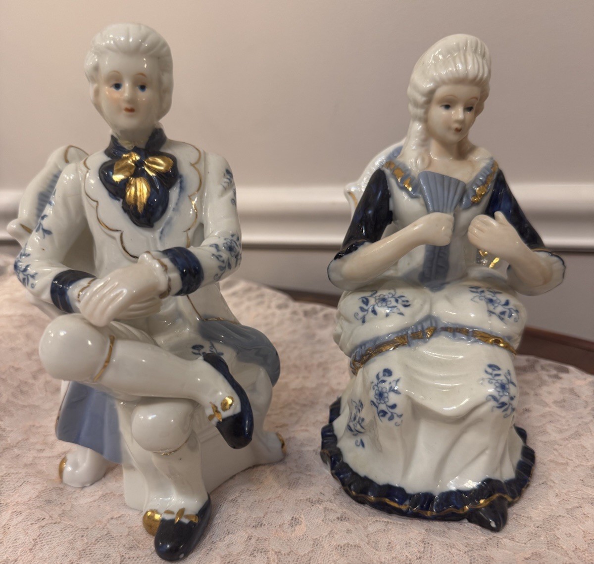 Vintage Cobalt Blue White Porcelain Figurines Seated Colonial Couple Pair