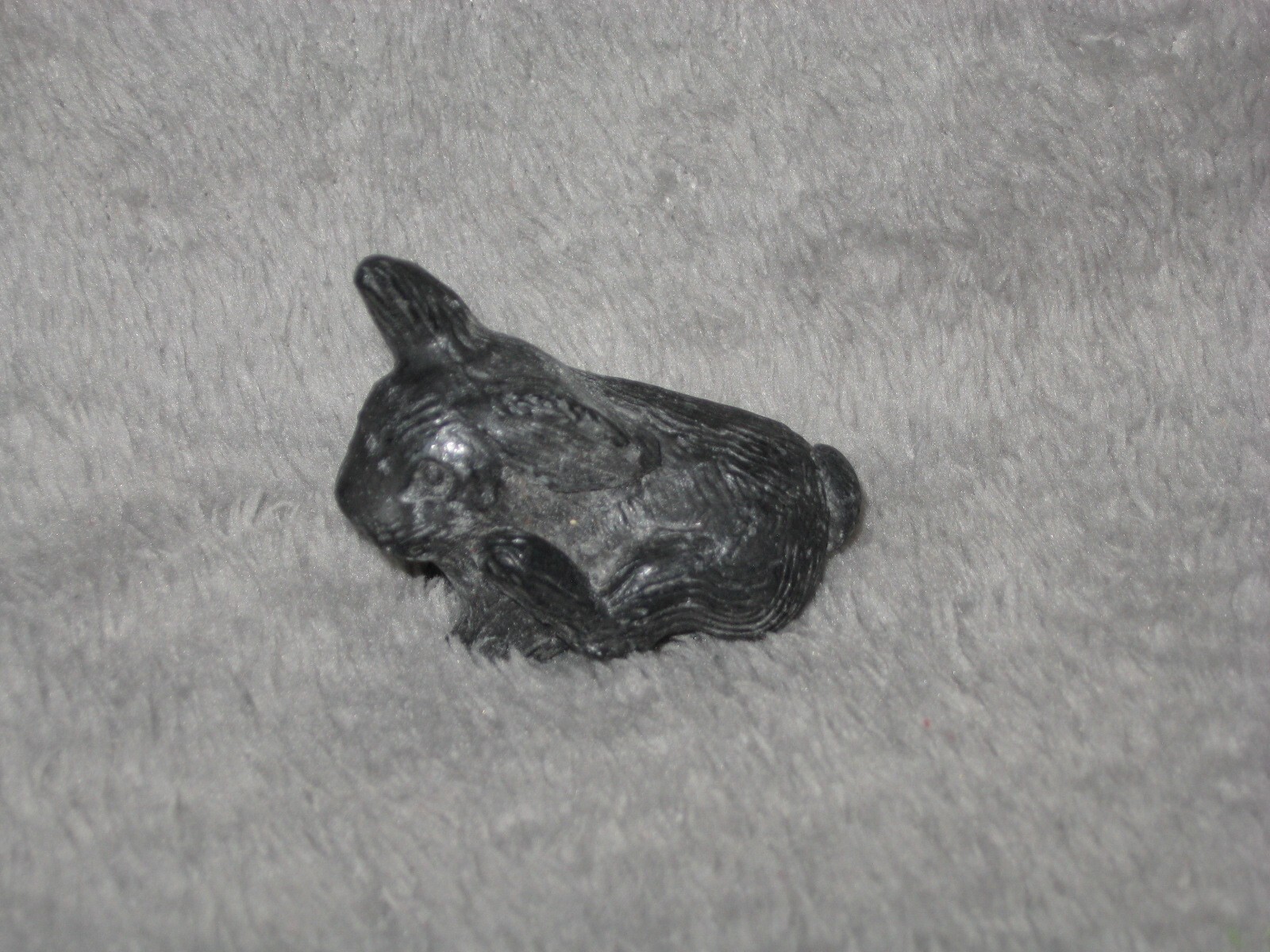 1.75″ Inch Hand Carved Soapstone Rabbit Animal by Al Wolf Indian Art Inuit 2304