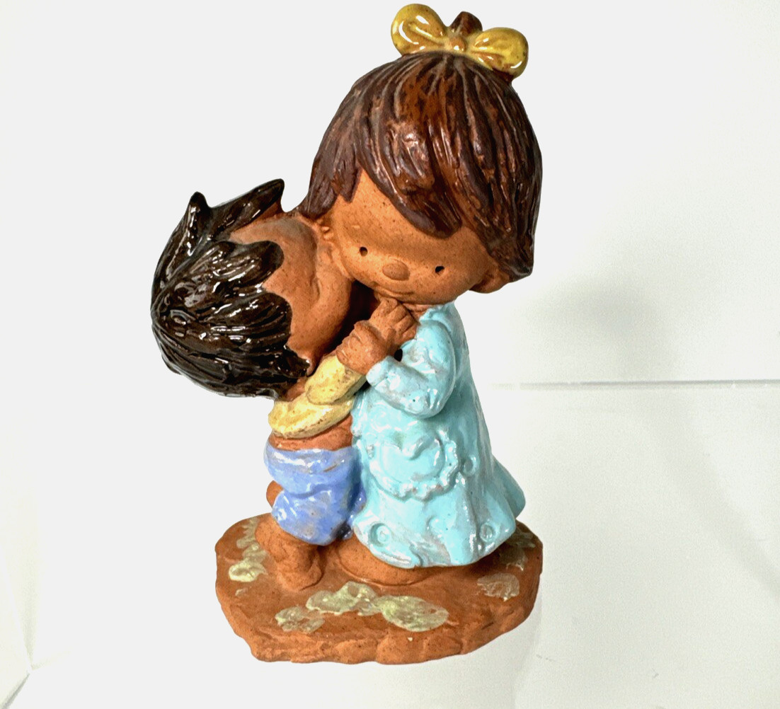Vintage Napcoware Clay Figurine Brother Kissing Older Sister Made In Japan 4.75″