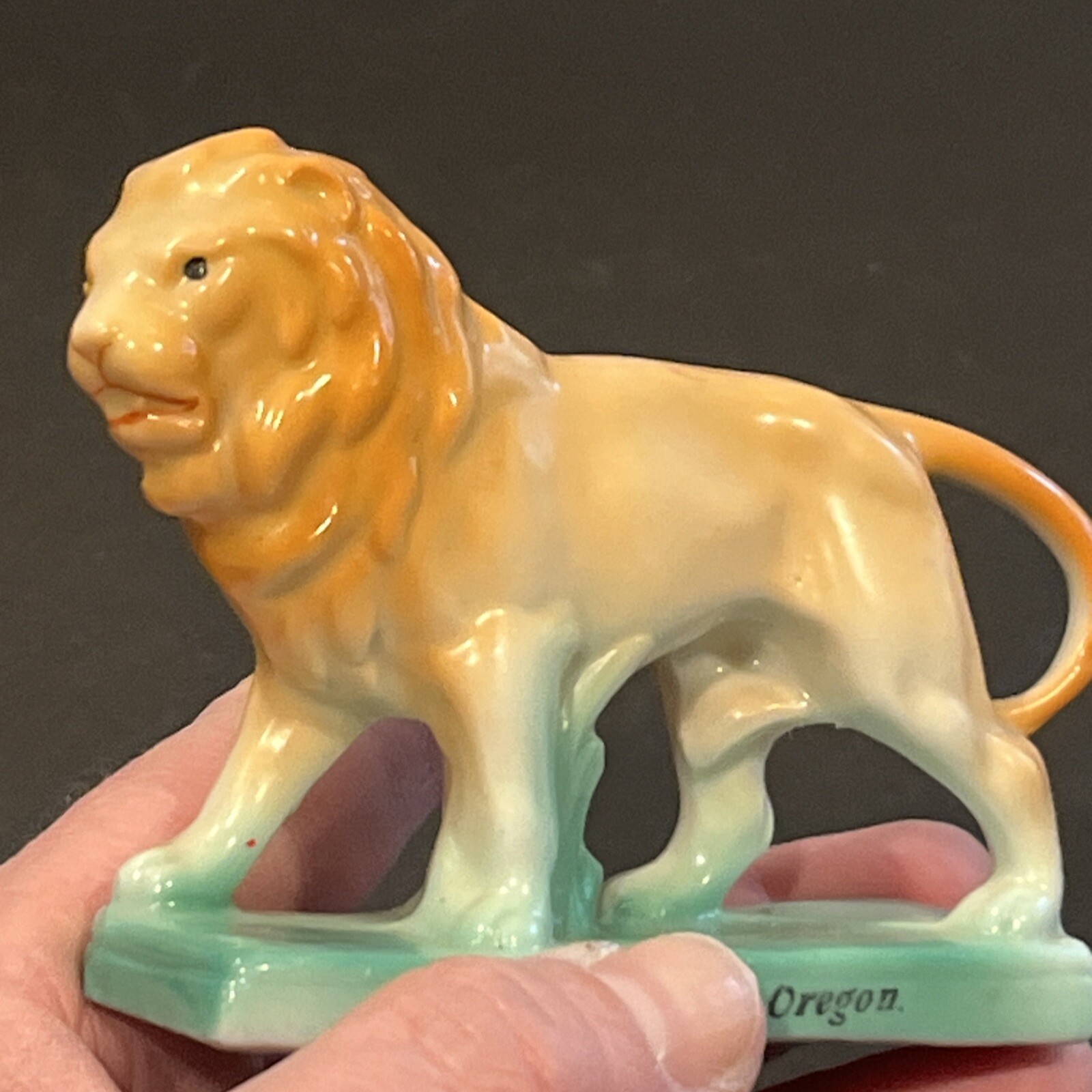 Vintage LION FIGURINE Souvenir Portland, Oregon Made In GERMANY Ceramic