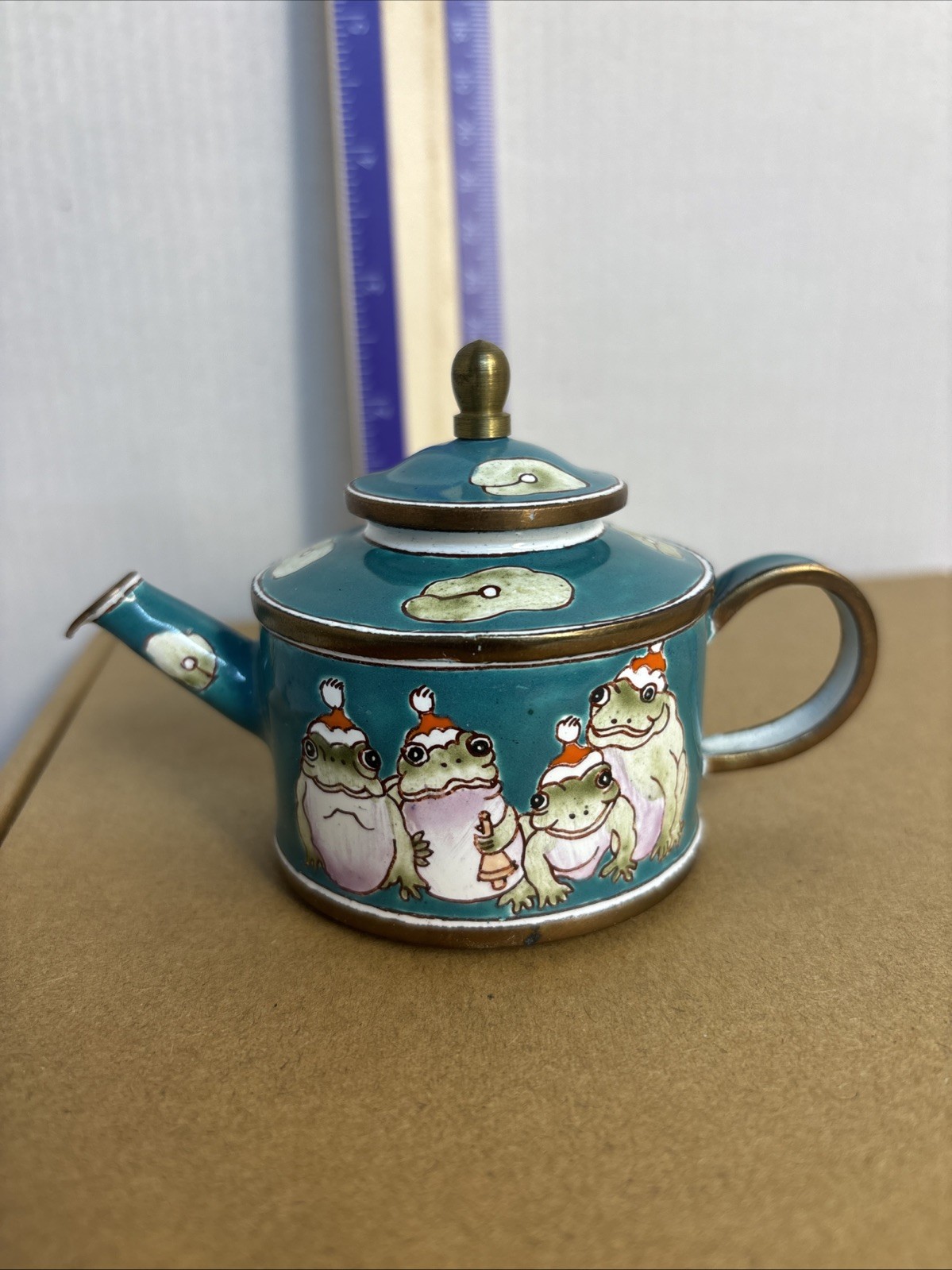 VTG 1999 Kelvin Chen Mini Hand Painted Enamel Teapot Frogs Santa Hat Turquoise