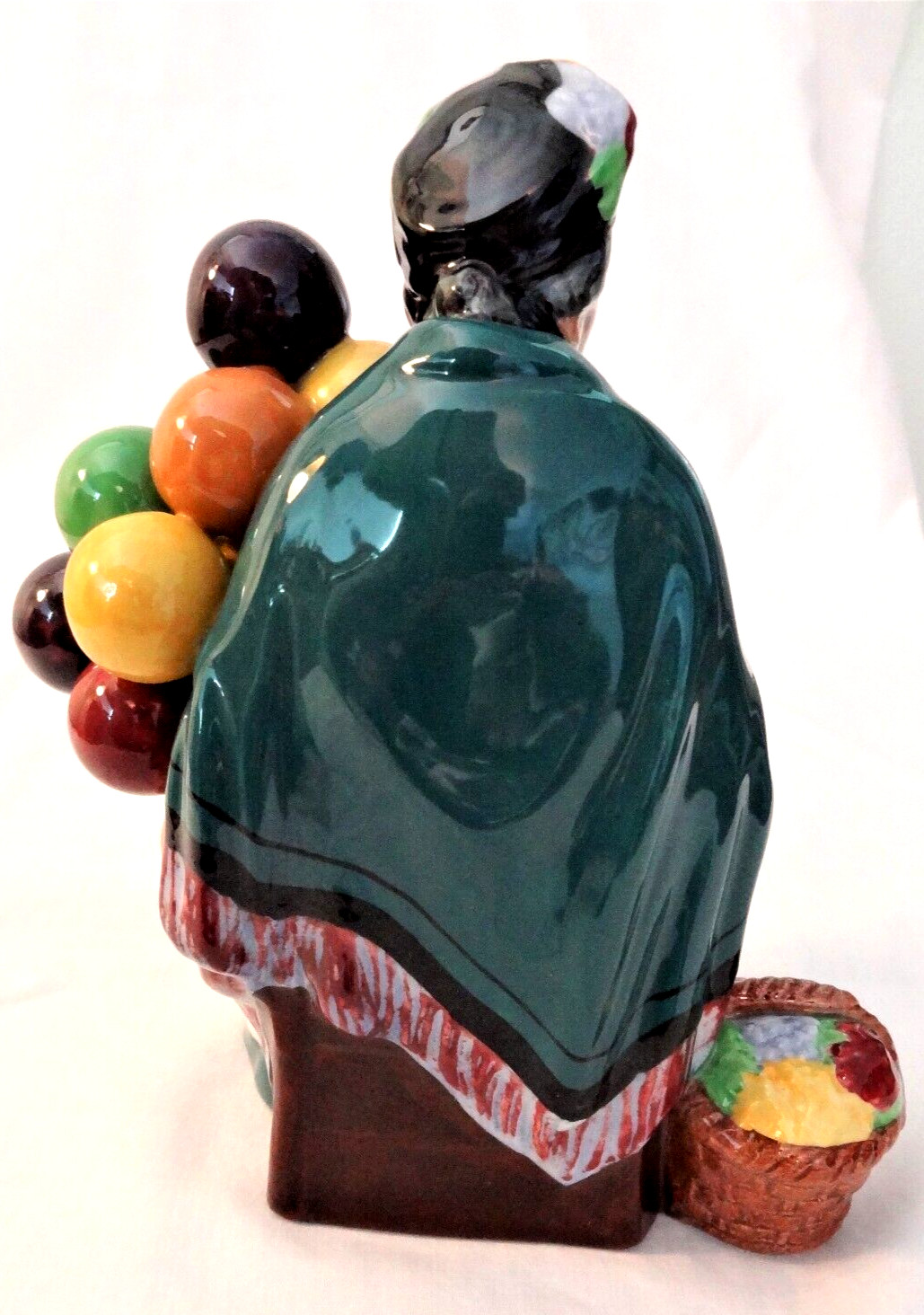 Vintage Collectible Royal Doulton Figurine – The Old Balloon Seller (HN1315)