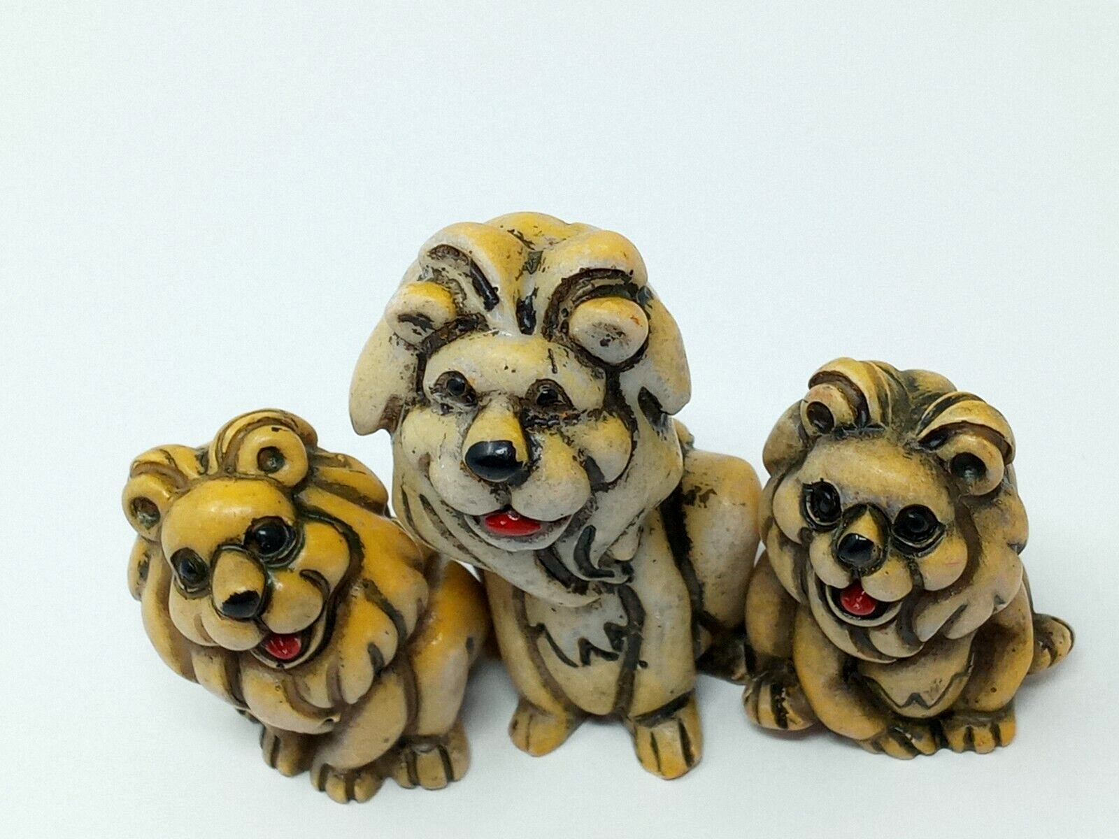 Set of Three Resin Lions Figurines made in Taiwan roc Vintage adult & cubs EUC