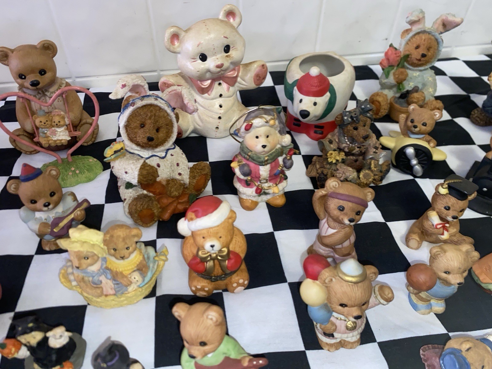 HUGE LOT (96) COLLECTIBLE BEARS ~Cota Girl (Japan)*Homco*Russ*JMC*FLIP*ANN*BOYDS