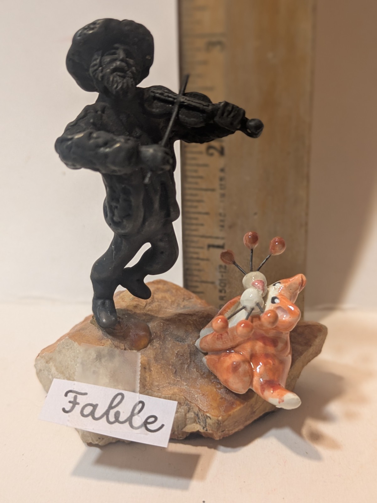 Fable & Fiddler -WhimsiClay Cat w/Violin Player. Handcrafted by Amy Lacombe