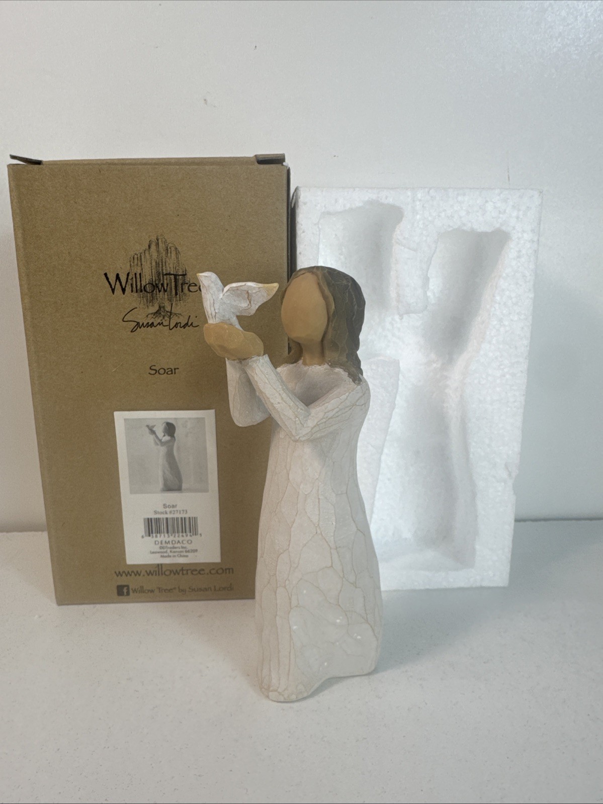 Willow Tree Soar, Sculpted Hand-Painted Figure Open Box Excellent Susan Lordi