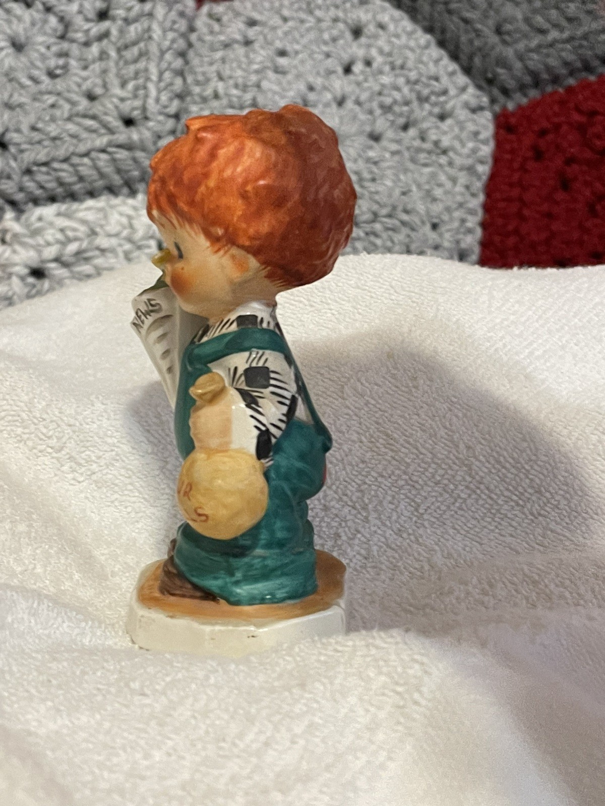 Goebel Redheads “Good News” figurine (BYJ 26)