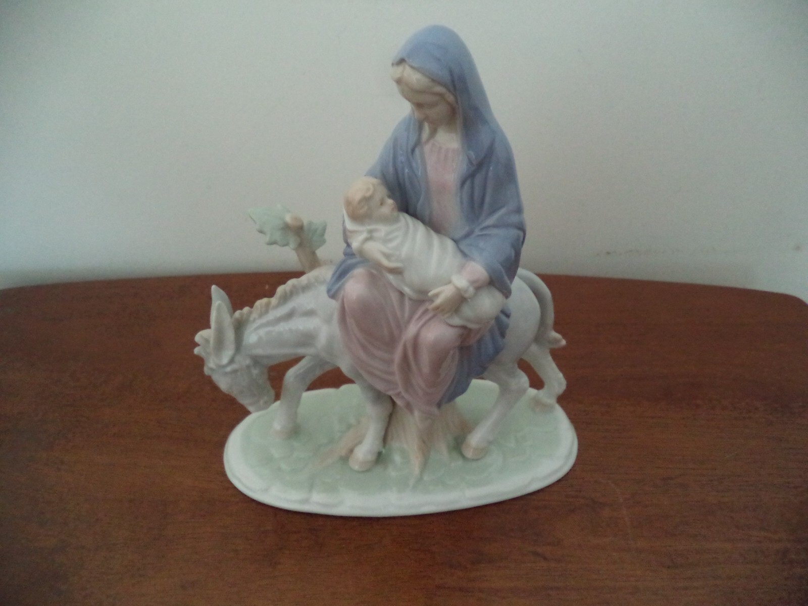 Valencia Collection Roman Porcelain Religious Figurine Mary Jesus Donkey 8 1/2
