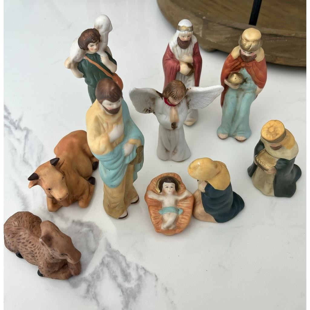 Vintage Porcelain Nativity Set Christmas Display Figurines Holiday Decor 11 PC