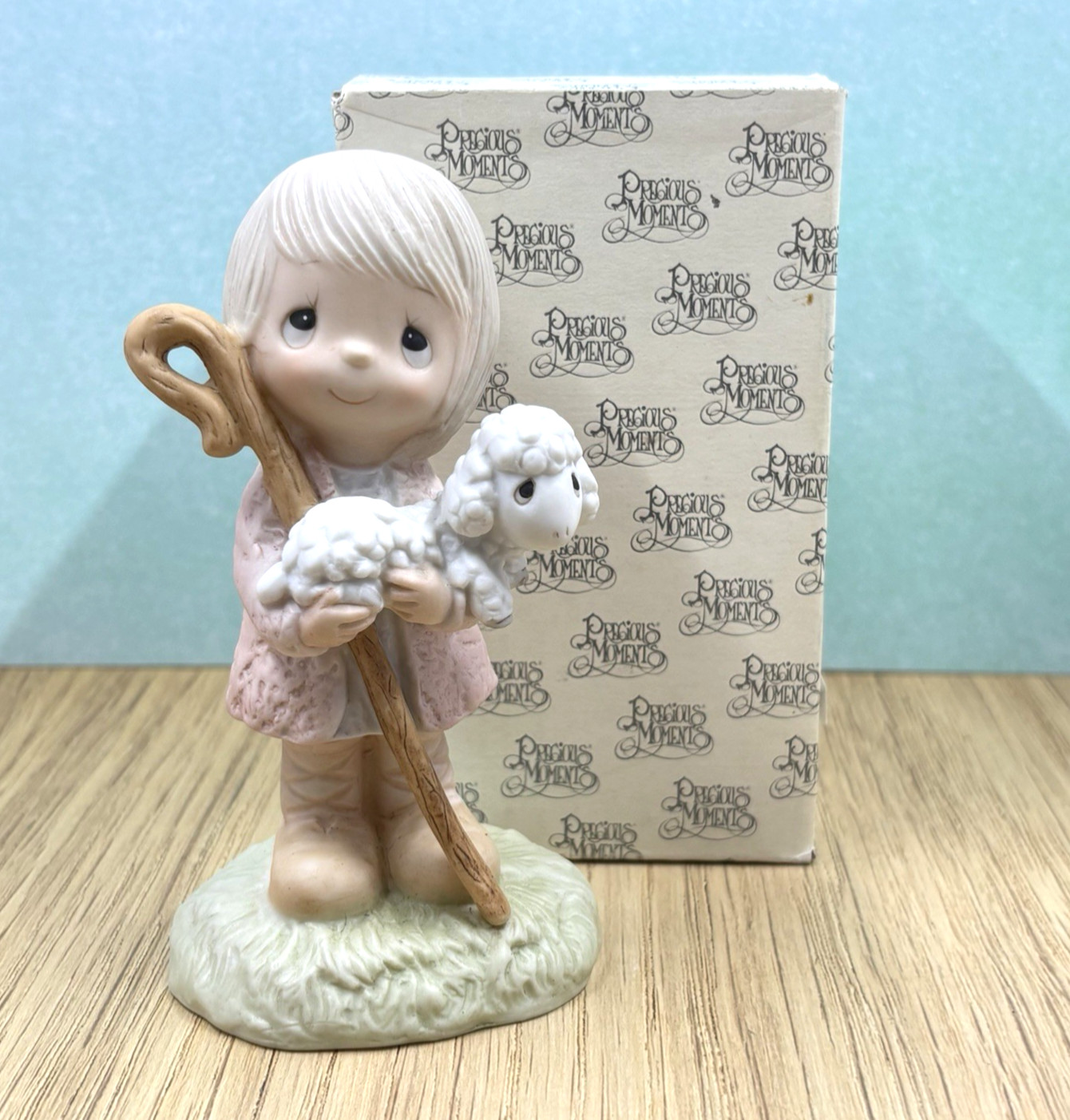 Precious Moments E-2010 “We Have Seen His Star” figurine -1978