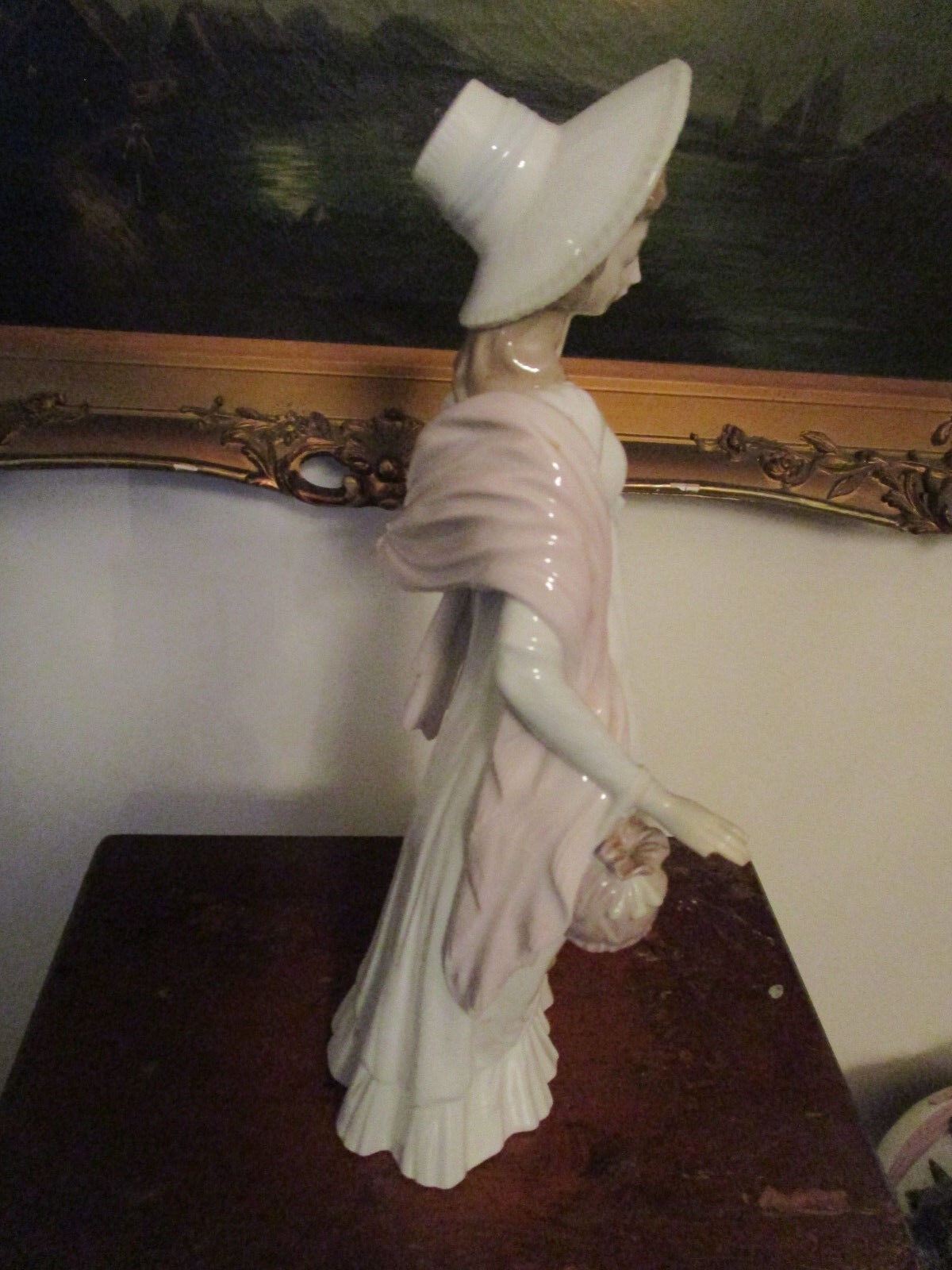 Lladro Spain Dainty Lady, Glazed, #4934 By Vicente Martinez Issued In 1973-15″