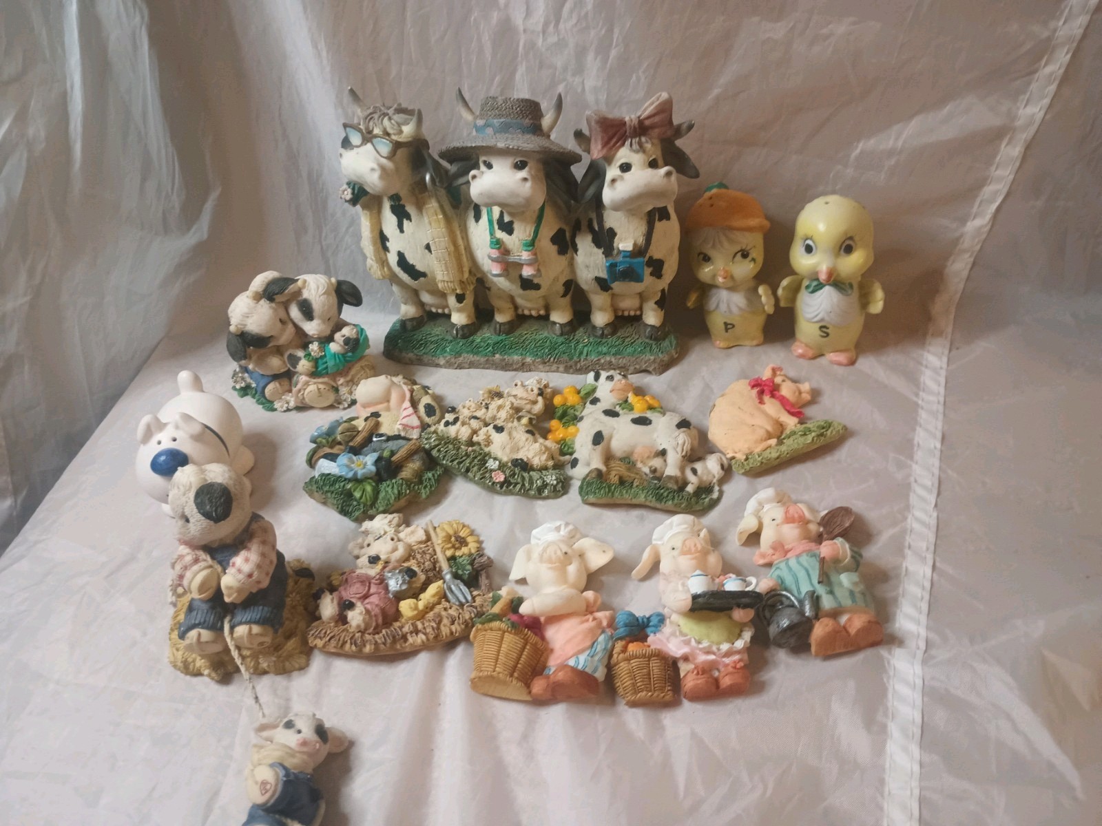 Lot of Assorted Farm Animals Cow,Pig,Mary Moo Moos Figures