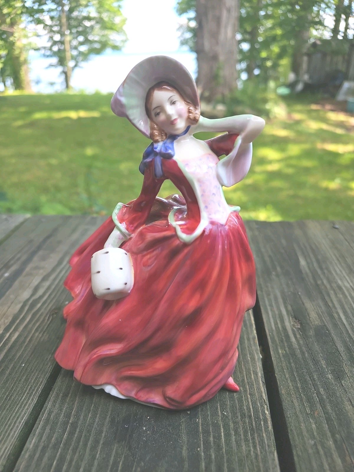 VTG Royal Doulton Autumn Breezes Young Lady Figurine HN1934