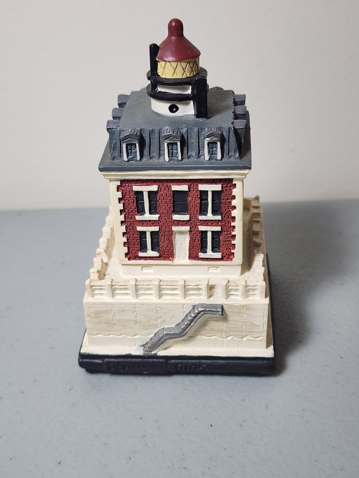 Spoontiques Figurine New London Ledge Connecticut lighthouse #9105