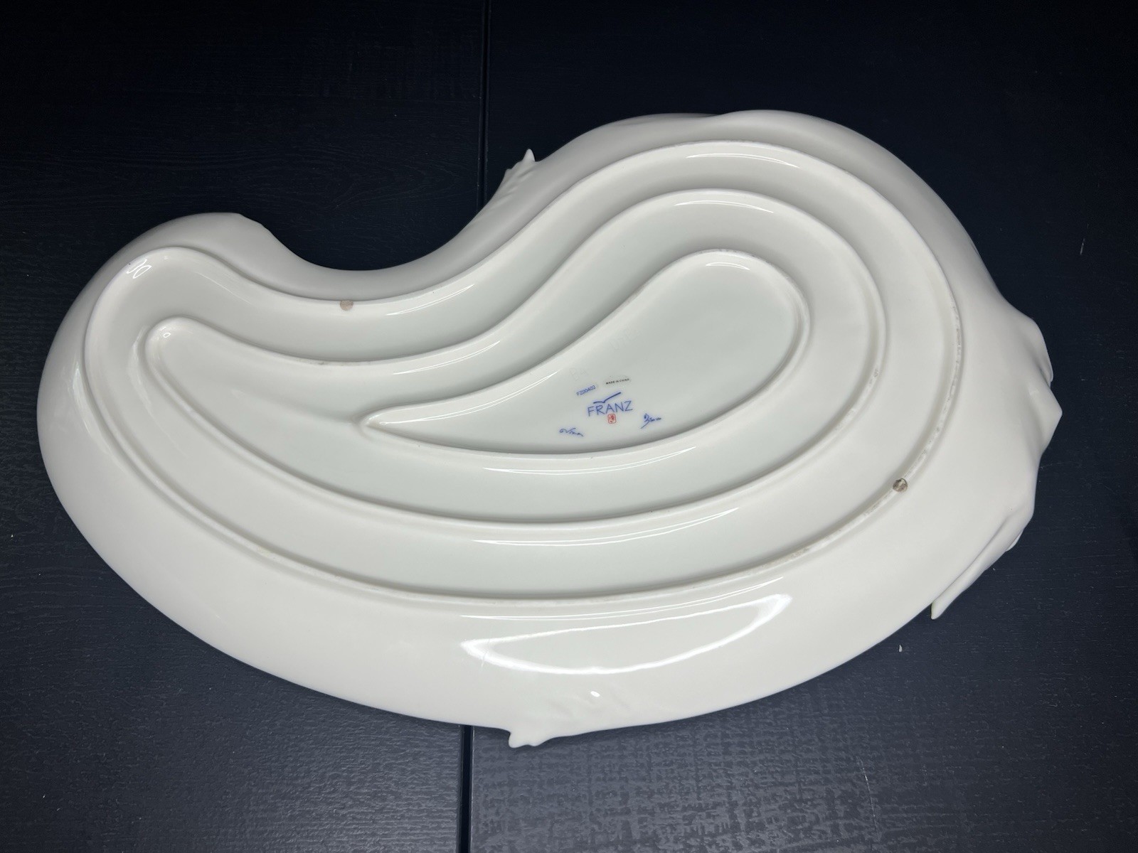 Franz Porcelain: Ladybug Design Sculptured Porcelain Platter. FZ00402