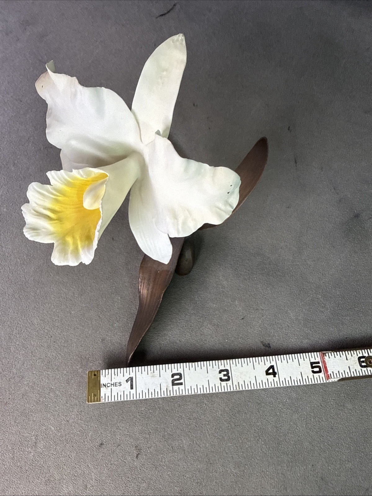 BOEHM PORCELAIN – WHITE AND YELLOW ORCHID FIGURINE – FLOWER METAL STEM & PETALS
