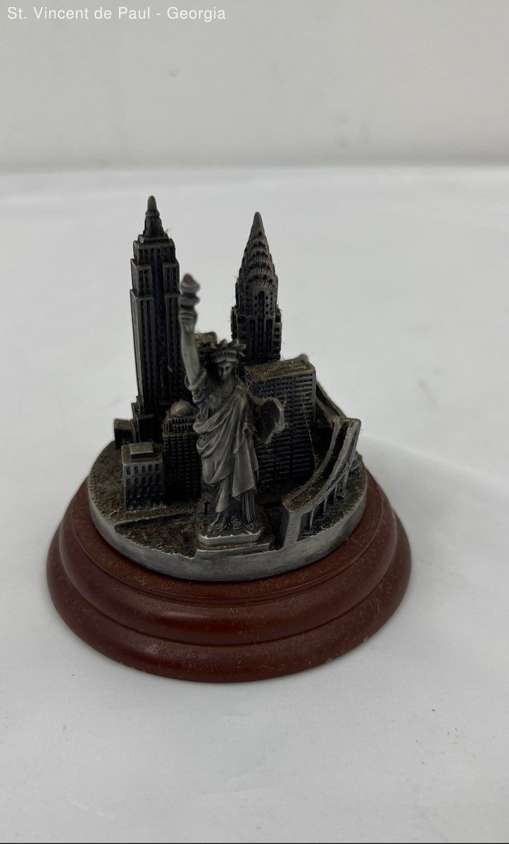 Vintage New York City NYC Skyline WTC Empire State Statue of Liberty Figurine