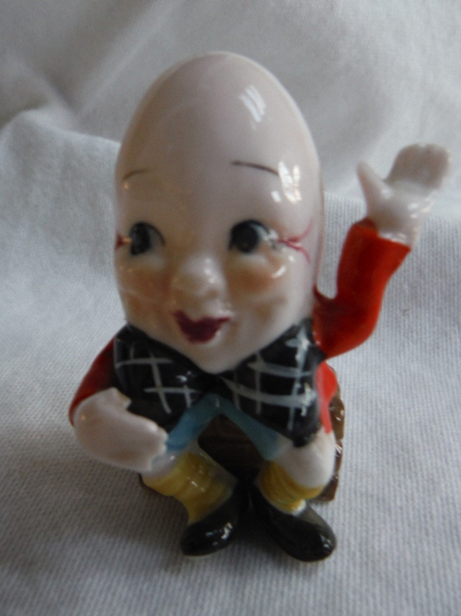 Vintage Humpty Dumpty Bone China Hand-Painted Figurine By Bridge Japan, 2″ – EUC