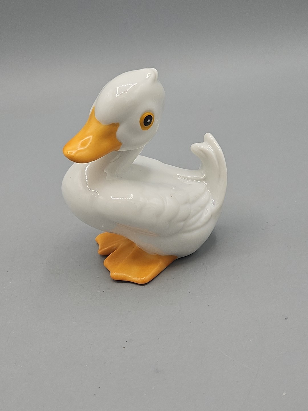 VINTAGE HOMCO PORCELAIN yellow and white Easter duckling figurine #1414