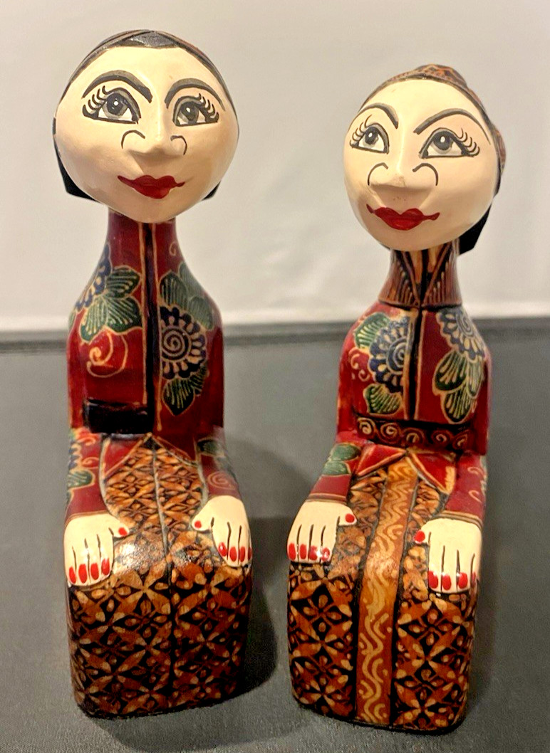 Pair of vintage Indonesian Hand Painted Figurines Loro Blonyo Javanese Culture