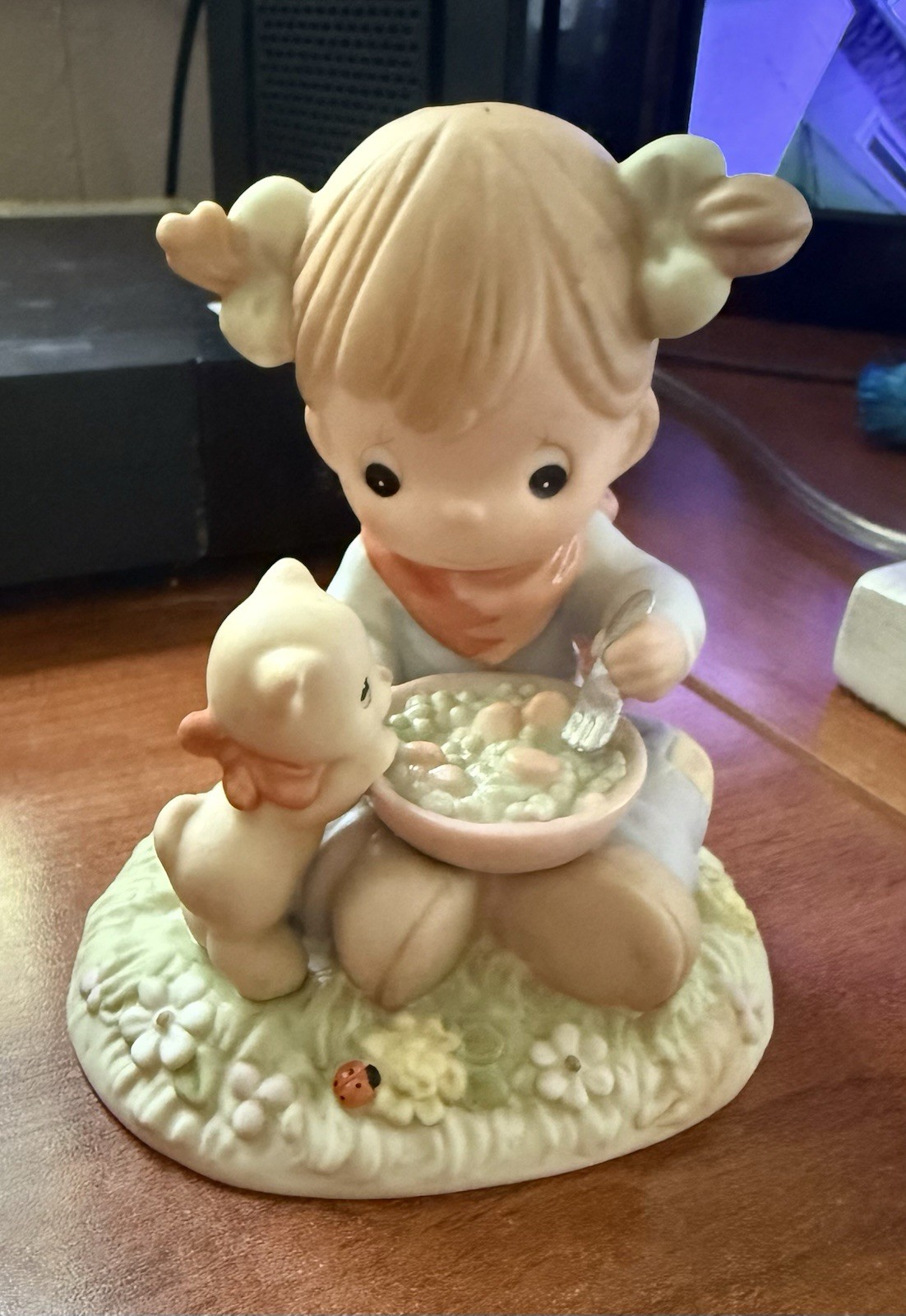 Precious Moments Country Lane Collection “Peas Pass The Carrots” 1997 #307076