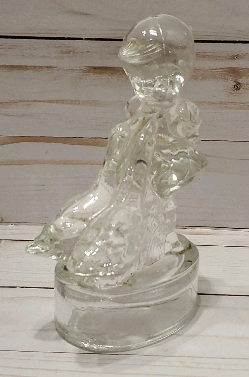 Vintage Figurine Girl with Geese. L.E. Smith. 5 3/4” Tall. Clear Glass