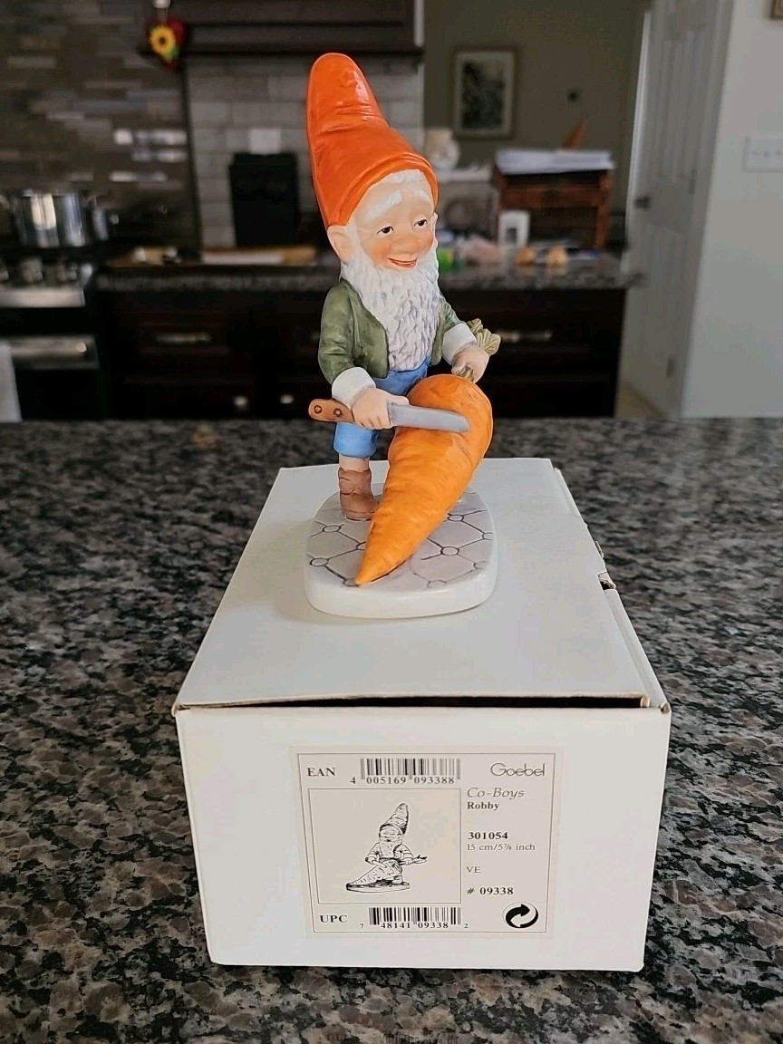Goebel Co-Boys “Robby The Vegetarian” Gnome New Open Box TMK-6 301054 Fairy Tail