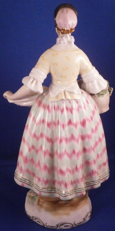 Augarten Wien Porcelain Lady Merchant Figure Figurine Porzellan Figur Vienna