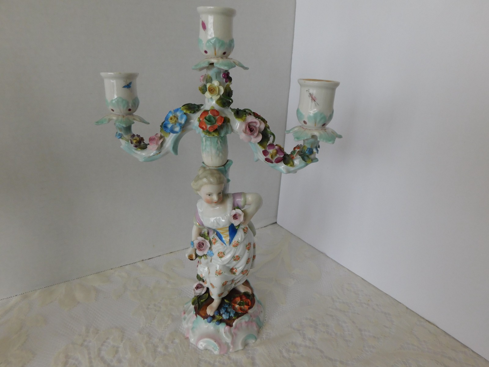 ANTIQUE HELENA WOLFSOHN DRESDEN FIGURAL CANDELABRA / CANDLESTICKS – GERMANY
