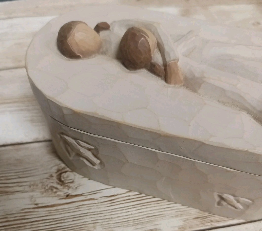 2004 Willow Tree Mother and Daughter Demdaco Susan Lordi Keepsake Trinket Box