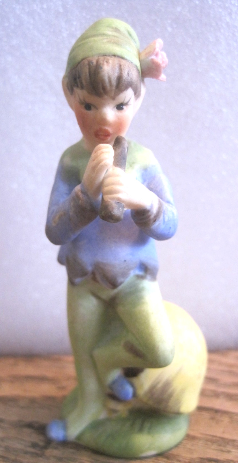 Irish Leprechaun PLAYING INSTRUMENT W/TOADSTOOL 3″ HIGH BISQUE Figurine