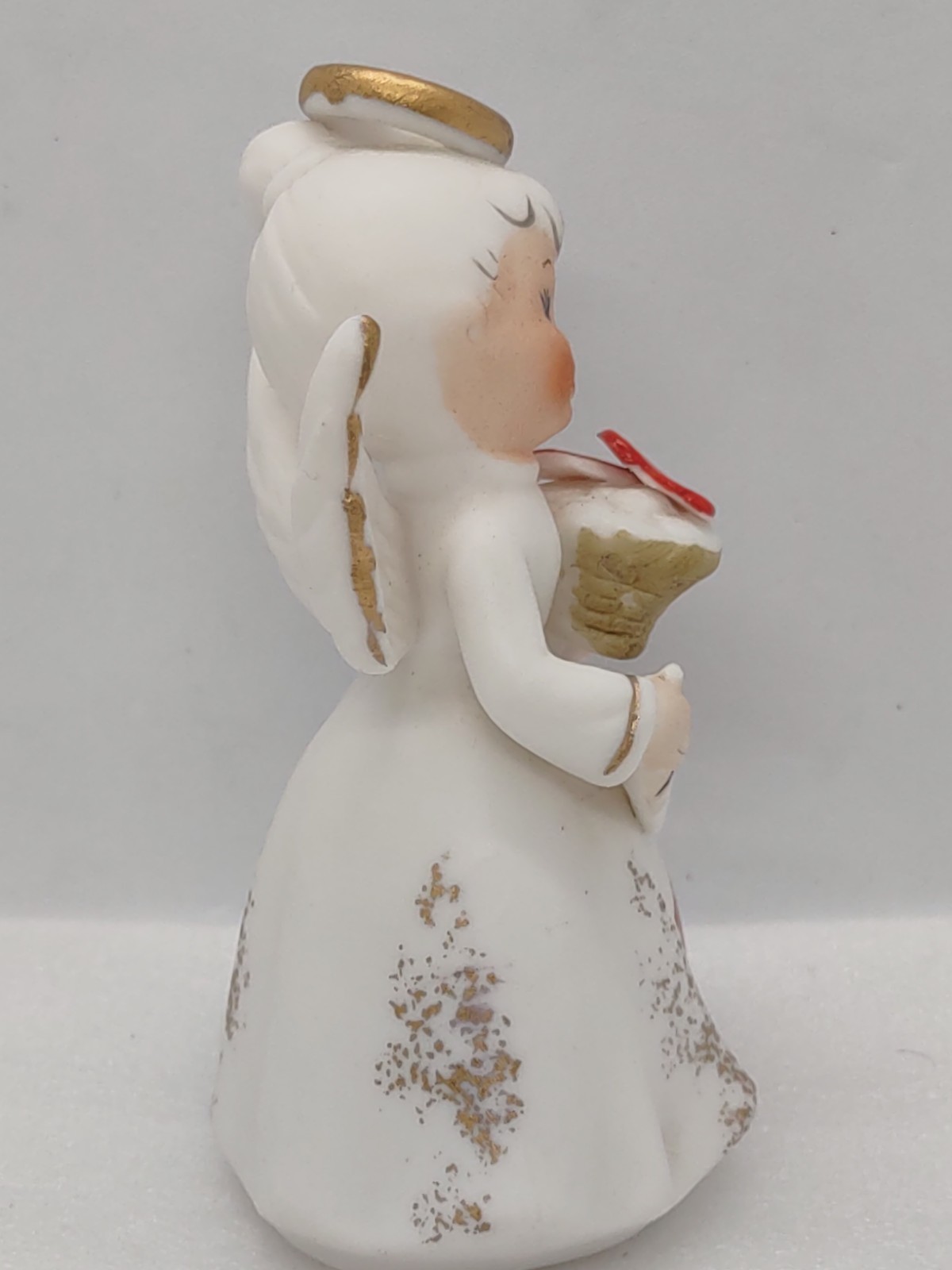 VTG Porcelain February Birthday Angel Figurine w/halo – hearts Japan 4″