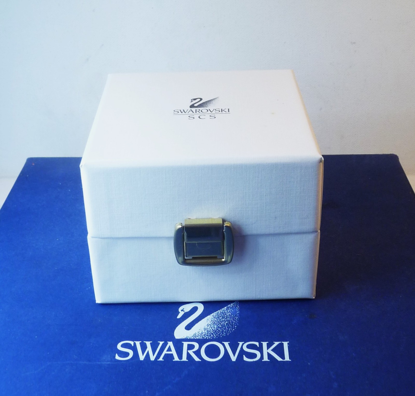 Swarovski Crystal Squirrel 10th Anniversary Edition 208433 w/Box & COA