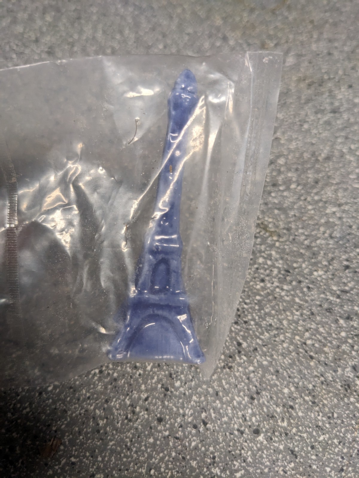 WADE EIFFEL TOWER (ONLY). MONUMENT SERIES, RED ROSE TEA, 2020,