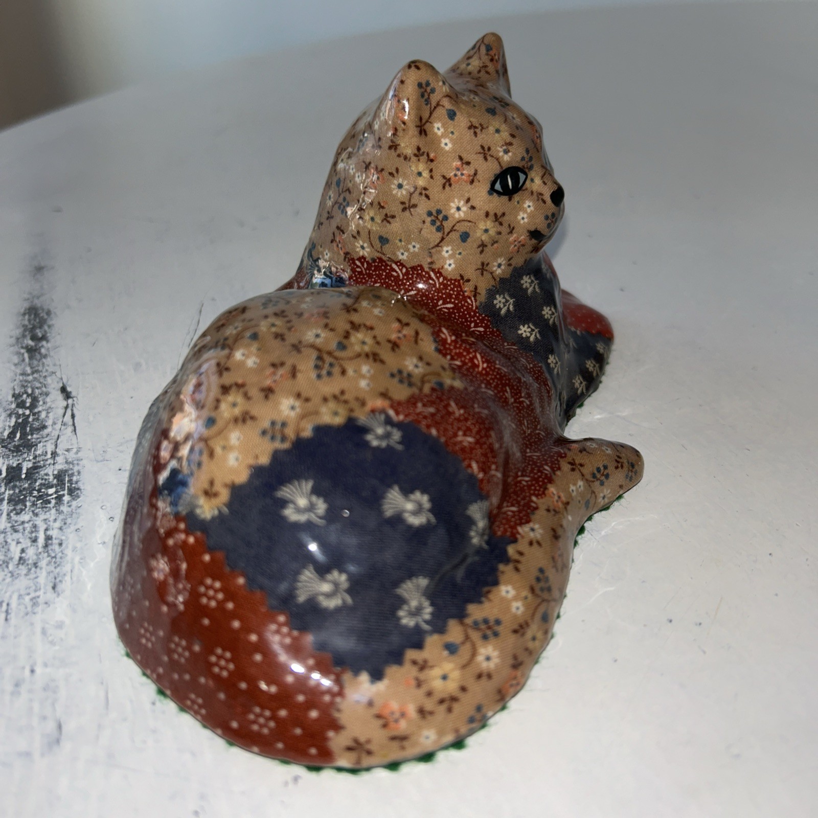 VTG Cat Ceramic Figurine FolkArt Patchwork Floral Signed AC Kitten Laying 6.75”L
