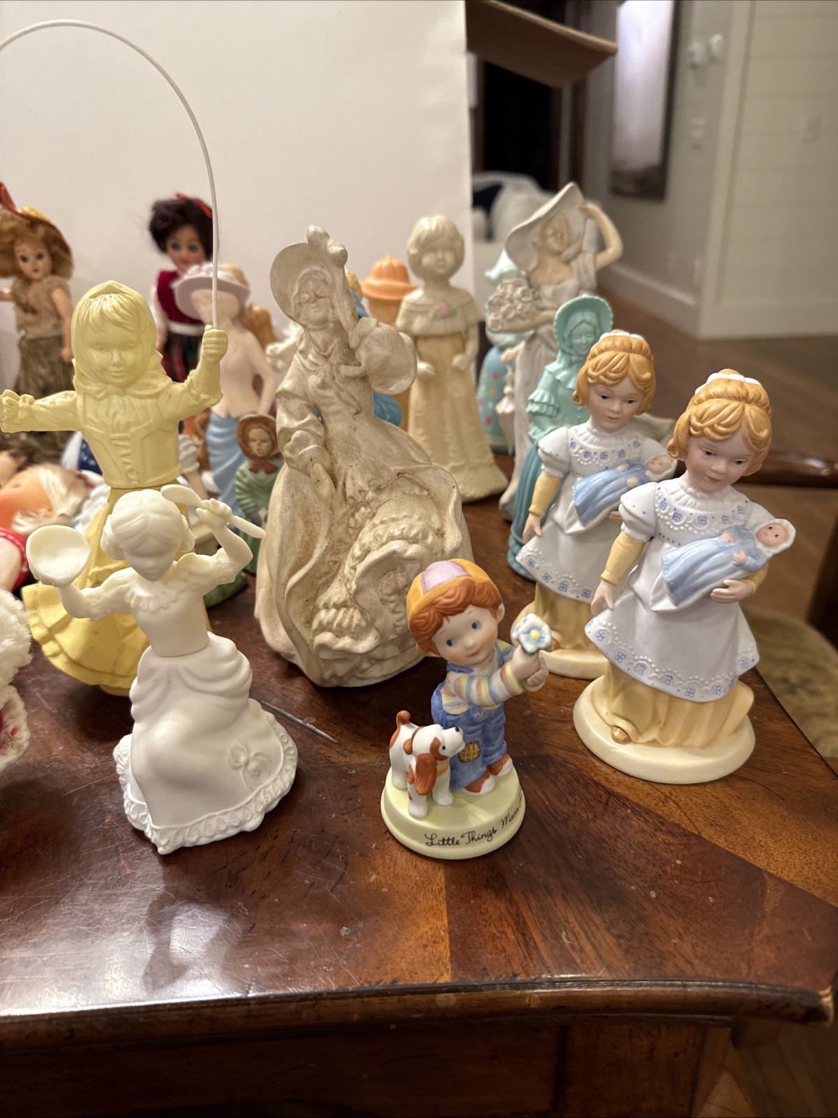 Avon Porcelain Figurines (everything picture)