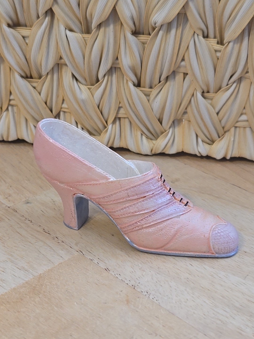 Vintage Victorian Decorative Resin High Heel Shoe Boot Figurine ~ Pink