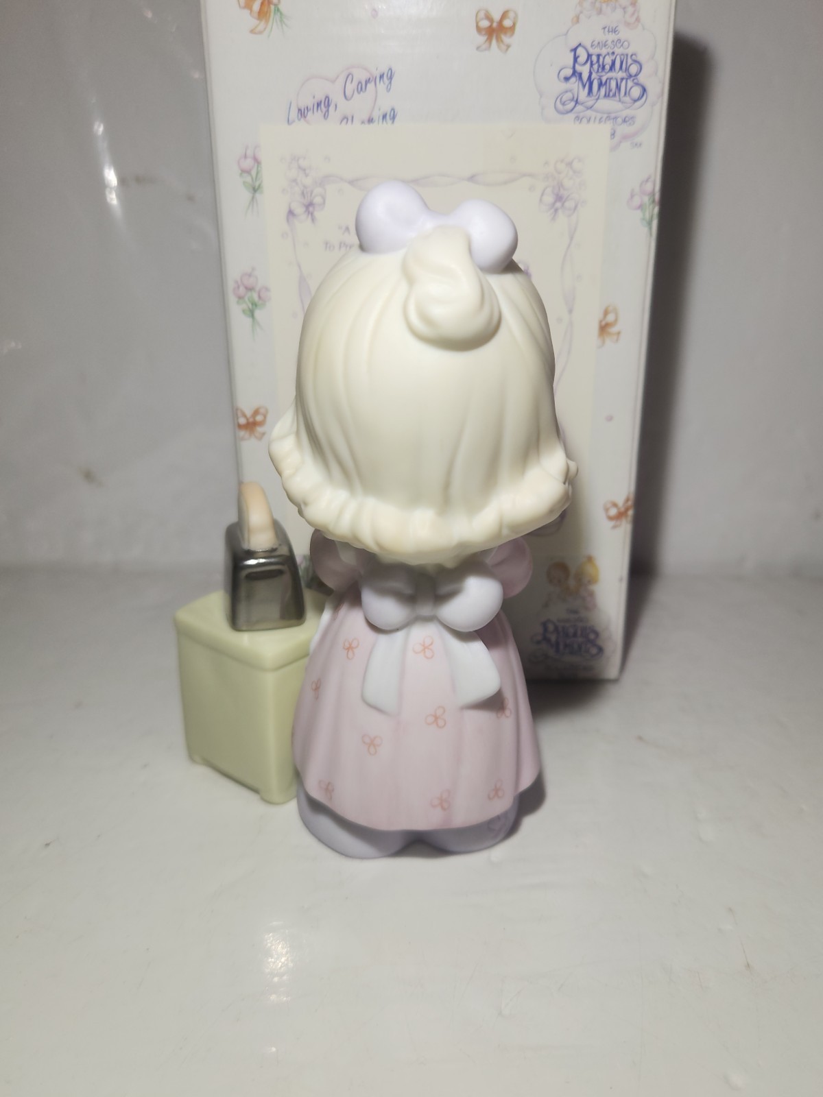 Precious Moments Figurine A Special Toast to Precious Moments C0017 Membership